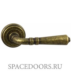 Дверная ручка Vantage V18 на круглой розетке BR состаренная бронза