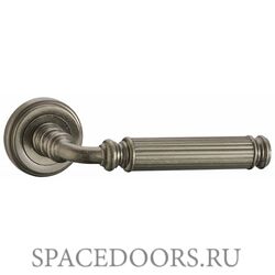 Дверная ручка Vantage V33 на круглой розетке AS состаренное серебро